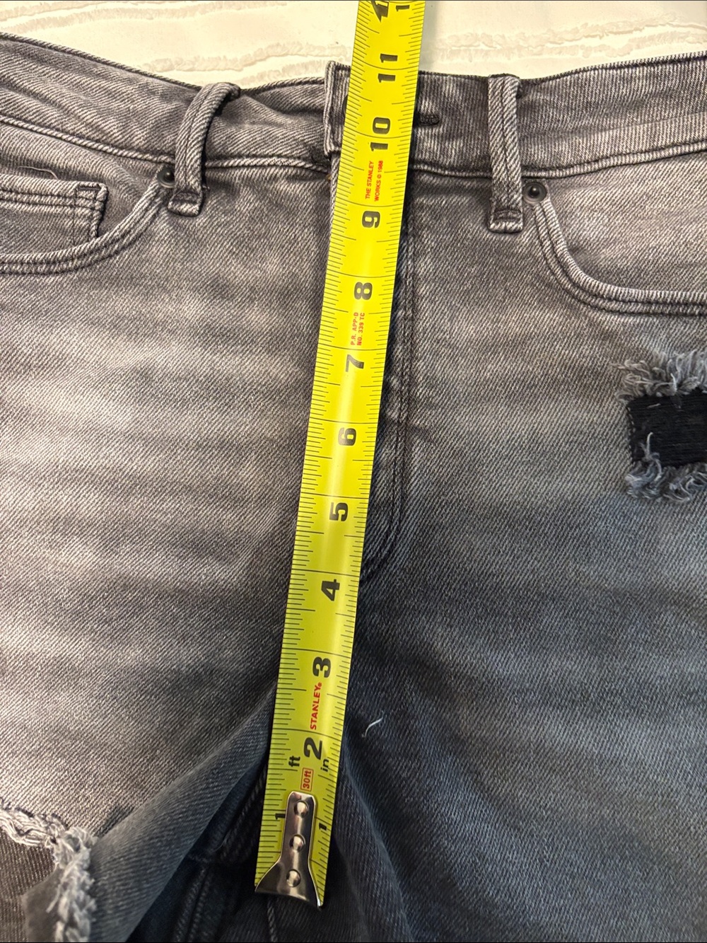Good American Good Curve Women’s Distressed Grey Denim Shorts - Picture 4 of 8